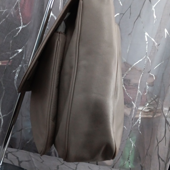 KATE SPADE FLAP TOP SHOULDERBAG - Picture 9 of 13